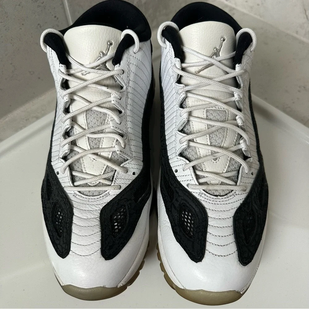 Nike Air Jordan 11 XI Retro Sneaker Size 11.5 Men